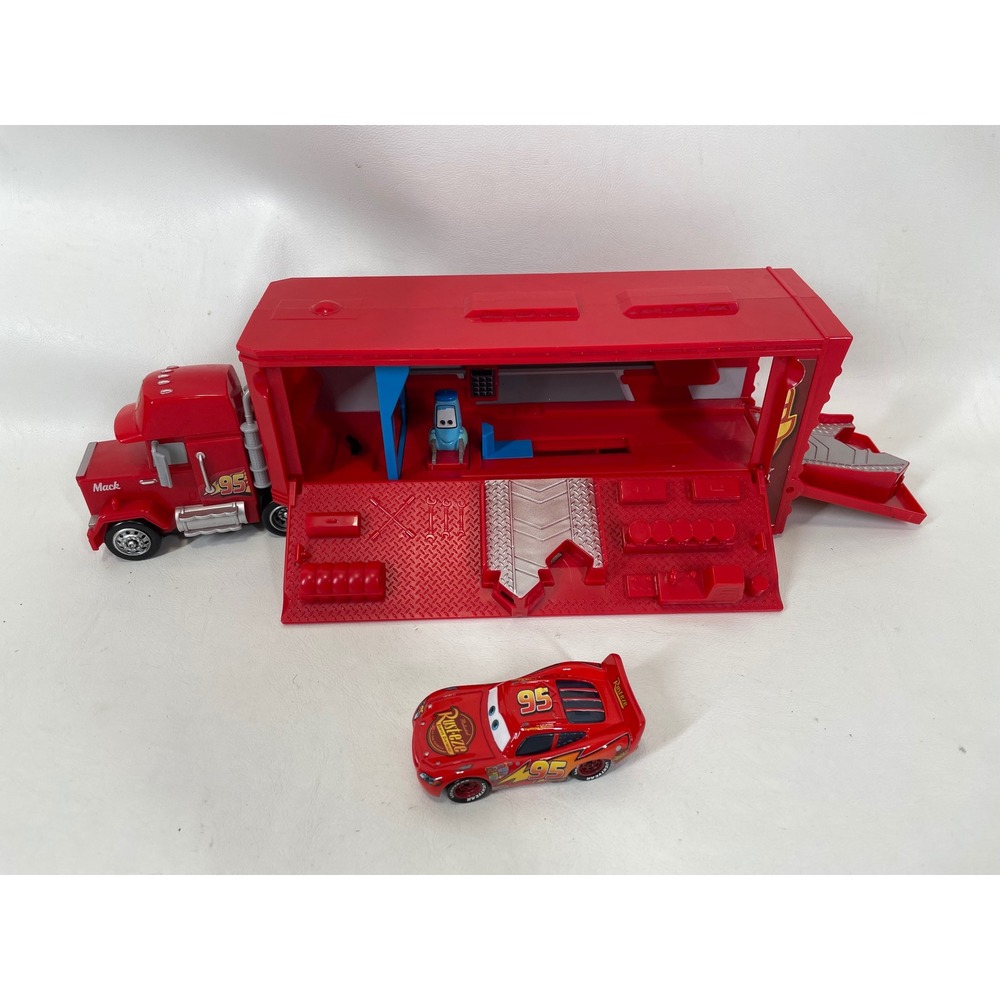 Disney Pixar Cars Mack Hauler Transforming Trailer Lightning McQueen Guido Set